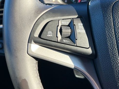 Used 2019 Chevrolet Trax LT w/ Sun & Sound Package image 34