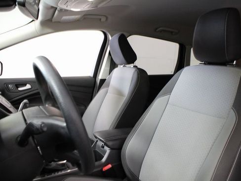 Used 2018 Ford Escape SE w/ Ford Safe & Smart Package image 13