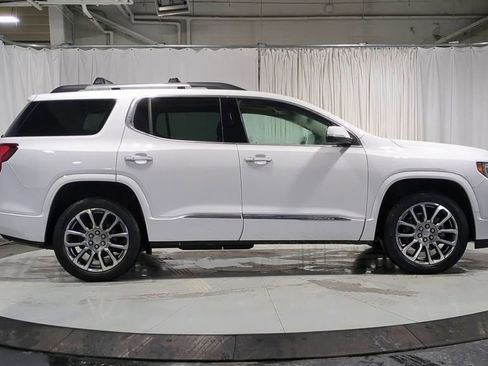 Used 2022 GMC Acadia Denali w/ Denali Ultimate Package image 9