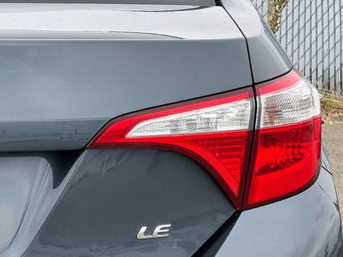Used 2016 Toyota Corolla LE FWD image 21