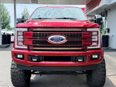 Used 2017 Ford F250 Lariat w/ Lariat Ultimate Package AWD/4WD image 7