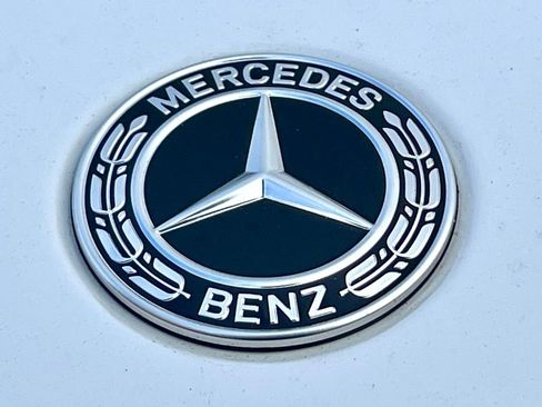 Certified 2023 Mercedes-Benz EQB 300 4MATIC image 10