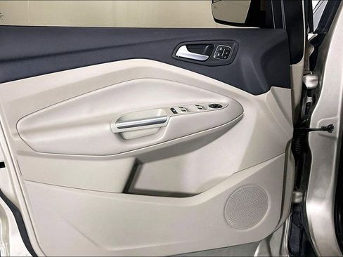 Used 2018 Ford Escape Titanium image 24