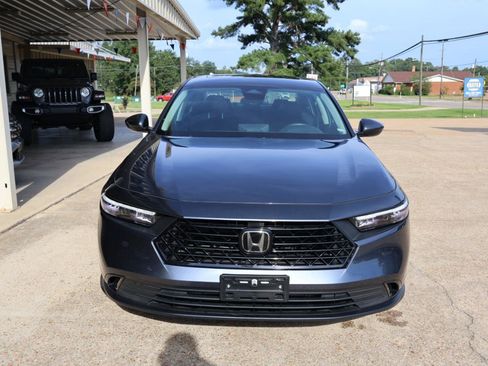 Used 2024 Honda Accord EX image 22