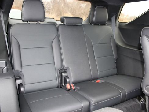 New 2026 Chevrolet Traverse LT w/ Sun and Wheel Package image 24