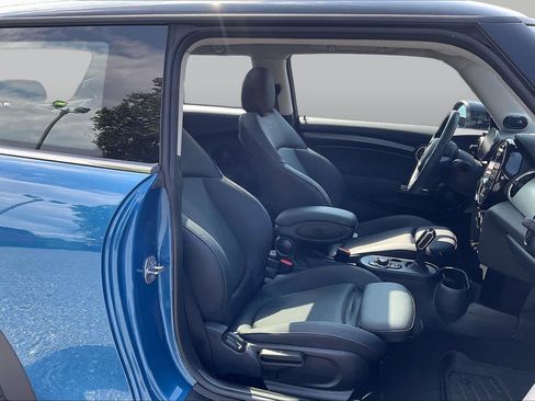 Used 2024 MINI Cooper SE FWD image 8