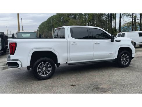Certified 2024 GMC Sierra 1500 AT4 w/ Technology Package AWD/4WD image 9