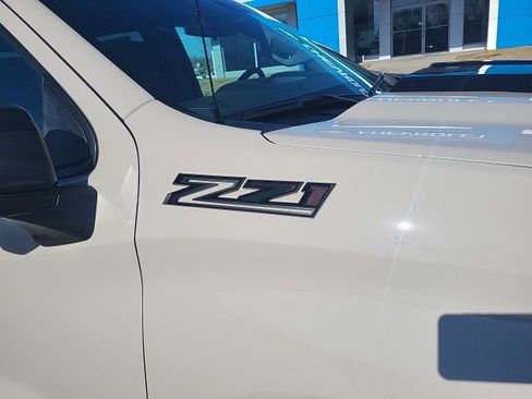 New 2026 Chevrolet Silverado 1500 Custom Trail Boss w/ Dark Appearance Package image 3