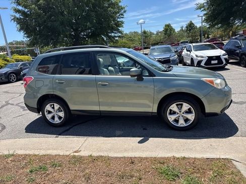 Used 2015 Subaru Forester 2.5i Premium AWD/4WD image 6