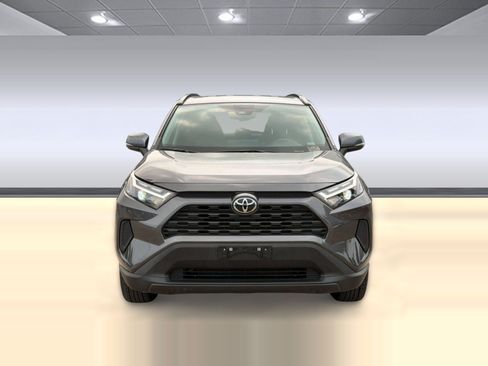 Used 2025 Toyota RAV4 XLE AWD/4WD image 6