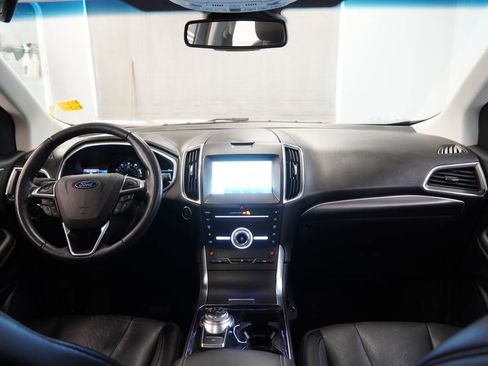 Used 2019 Ford Edge Titanium w/ Cold Weather Package AWD/4WD image 20