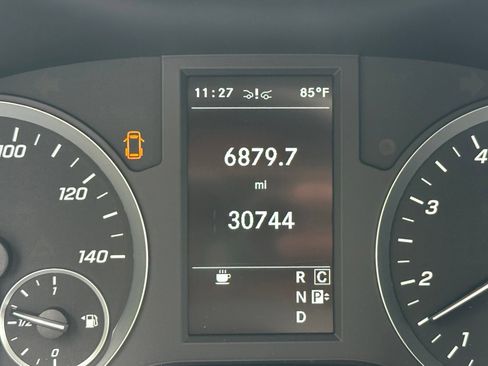Used 2023 Mercedes-Benz Metris image 4