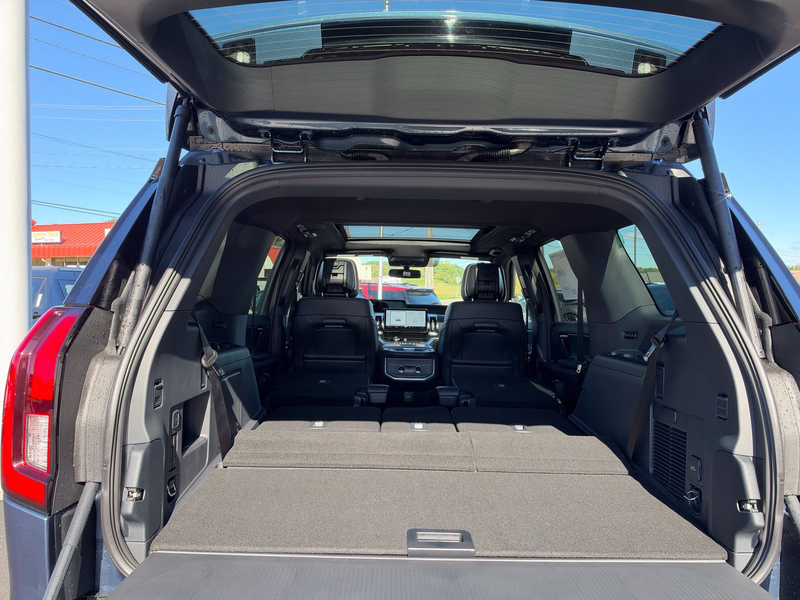 New 2027 Ford Expedition Platinum w/ Stealth Performance Package AWD/4WD image 33
