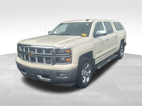 Used 2015 Chevrolet Silverado 1500 LTZ Z71 w/ LTZ Plus Package AWD/4WD image 6