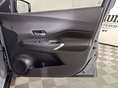 Used 2024 Nissan Kicks SV image 24