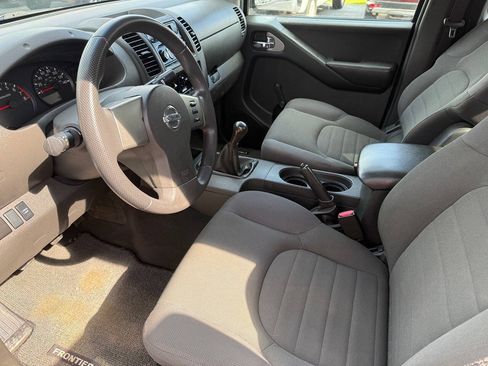 Used 2006 Nissan Frontier XE w/ (G01) XE Preferred Pkg RWD image 12