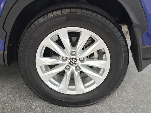 Used 2022 Toyota Corolla Cross LE AWD/4WD image 31
