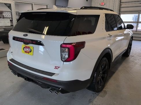 Used 2020 Ford Explorer ST w/ ST Street Pack image 5