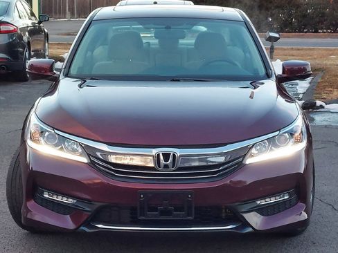 Used 2016 Honda Accord EX image 2