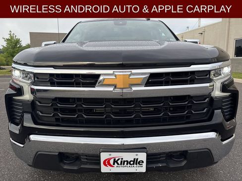 Used 2025 Chevrolet Silverado 1500 LT AWD/4WD image 2