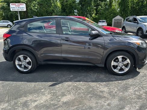 Used 2018 Honda HR-V LX image 4
