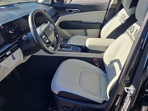 Certified 2026 Kia Sportage EX image 11