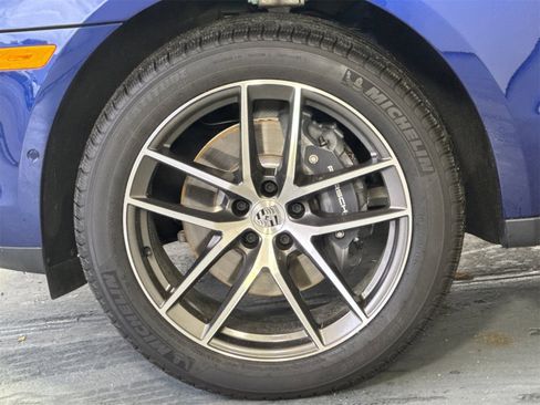 Used 2025 Porsche Macan image 33