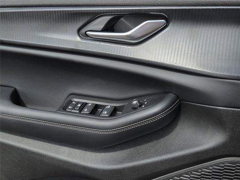 New 2025 Jeep Grand Cherokee L Altitude image 22