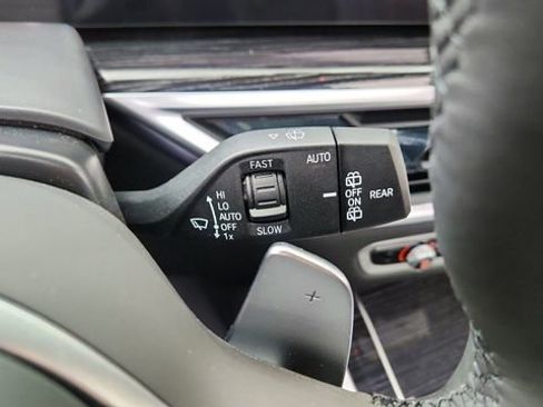 Used 2026 BMW X7 xDrive40i w/ M Sport Package image 47