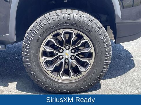 Used 2022 Chevrolet Colorado ZR2 AWD/4WD image 9