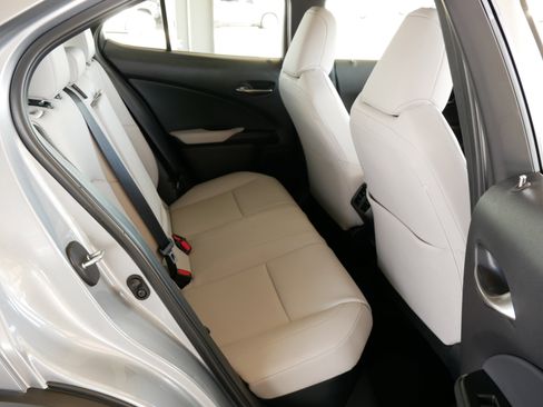 Used 2025 Lexus UX 300h FWD w/ Accessory Package (Z2) image 16