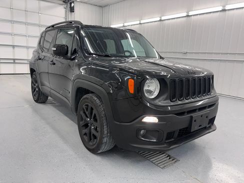 Used 2017 Jeep Renegade Altitude FWD image 13