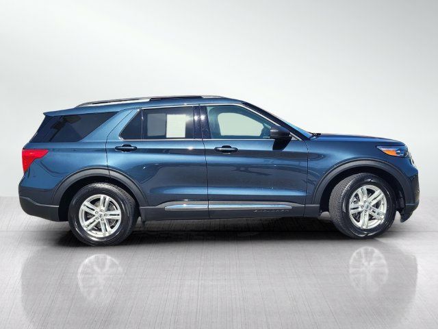 Certified 2023 Ford Explorer XLT w/ Equipment Group 202A RWD image 3