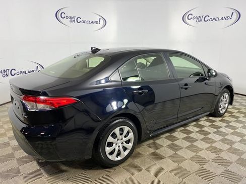 Certified 2025 Toyota Corolla LE FWD image 7