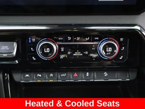 Used 2023 GMC Sierra 1500 AT4 w/ AT4 Premium Package AWD/4WD image 4