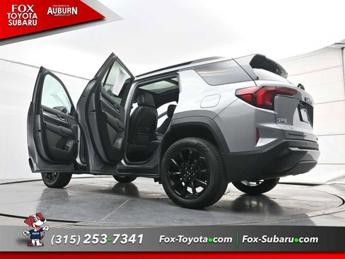 Used 2025 GMC Terrain Elevation w/ Elevation Premium Package AWD/4WD image 34
