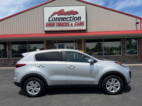 Used 2019 Kia Sportage LX AWD/4WD image 3