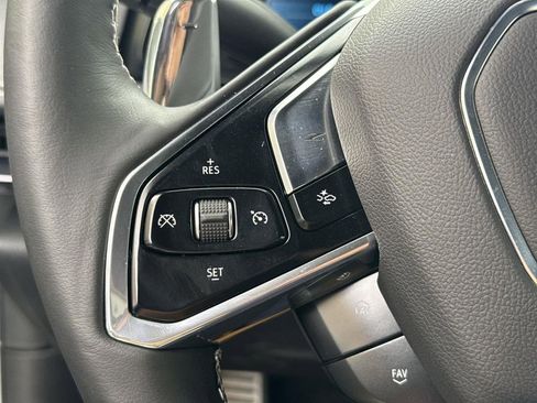 Used 2024 Chevrolet Corvette Stingray Preferred Cpe w/ Stealth Interior Trim Package image 31