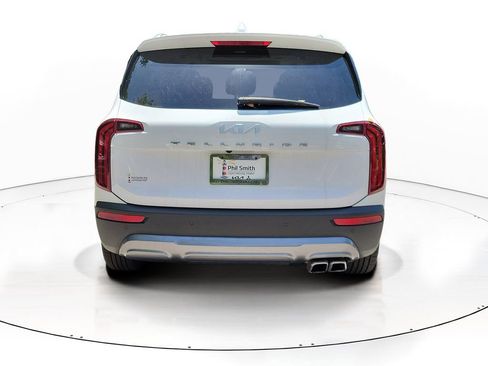 Used 2022 Kia Telluride S FWD image 5