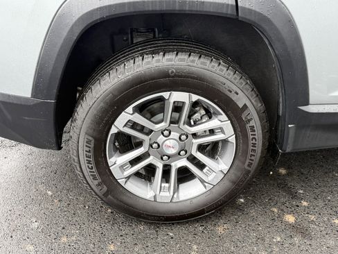 Used 2025 GMC Terrain Elevation image 11