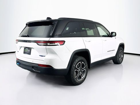 Used 2022 Jeep Grand Cherokee Trailhawk image 9