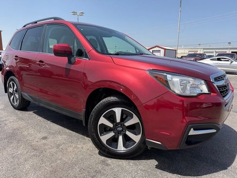 Used 2017 Subaru Forester 2.5i Limited w/ Popular Package #2 AWD/4WD image 2