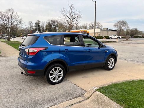 Used 2017 Ford Escape SE image 8
