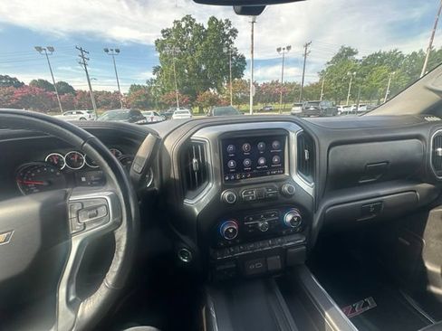 Used 2020 Chevrolet Silverado 1500 LTZ AWD/4WD image 15
