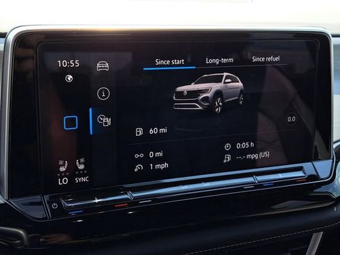 Used 2024 Volkswagen Atlas Cross Sport SE image 16