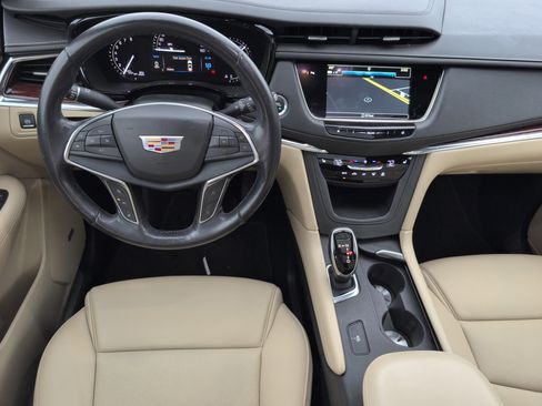 Used 2018 Cadillac XT5 Luxury w/ Driver Awareness Package image 30