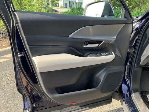 Certified 2024 Toyota Grand Highlander XLE AWD/4WD image 17