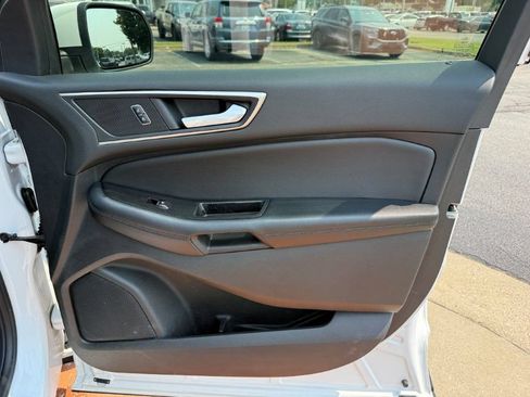 Used 2016 Ford Edge SEL w/ Equipment Group 201A FWD image 21
