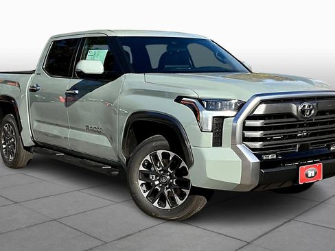 Used 2025 Toyota Tundra Limited image 2