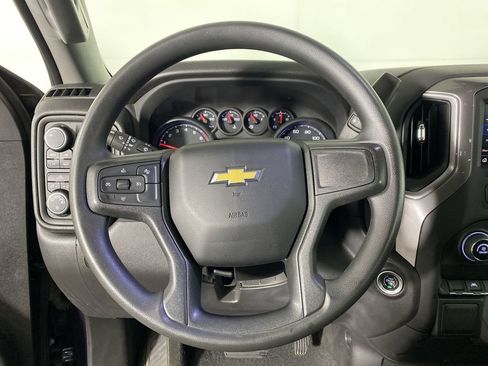 Used 2023 Chevrolet Silverado 1500 Custom image 13